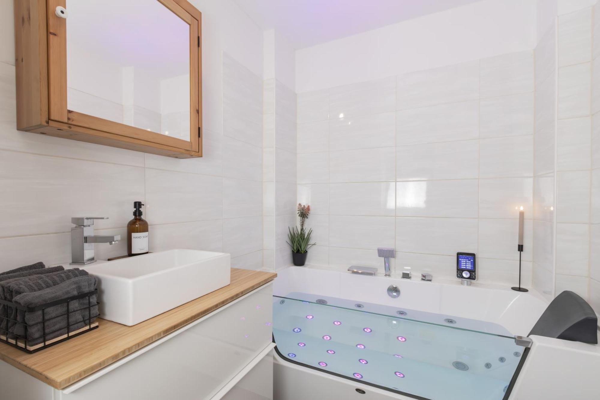 Mc'Maggies Atelier Apartment เมียร์บุช ภายนอก รูปภาพ